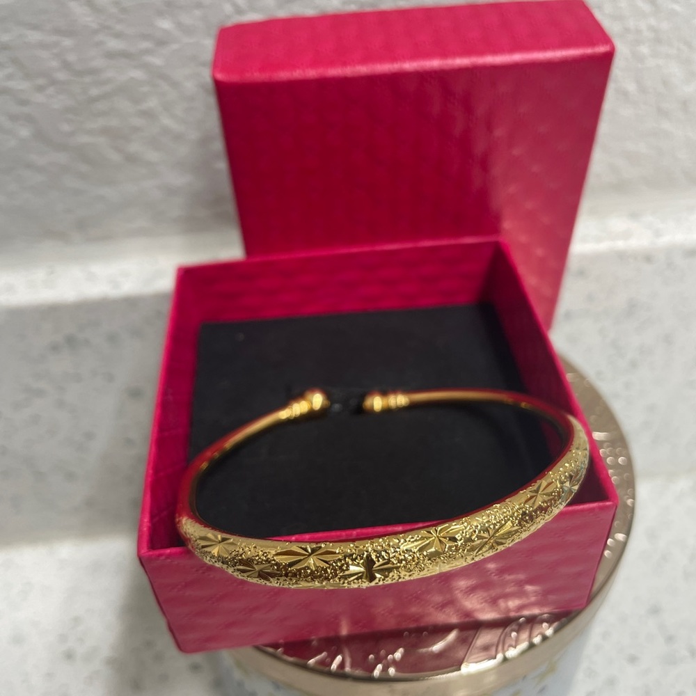 Gold Bangle - Picture 3 of 3
